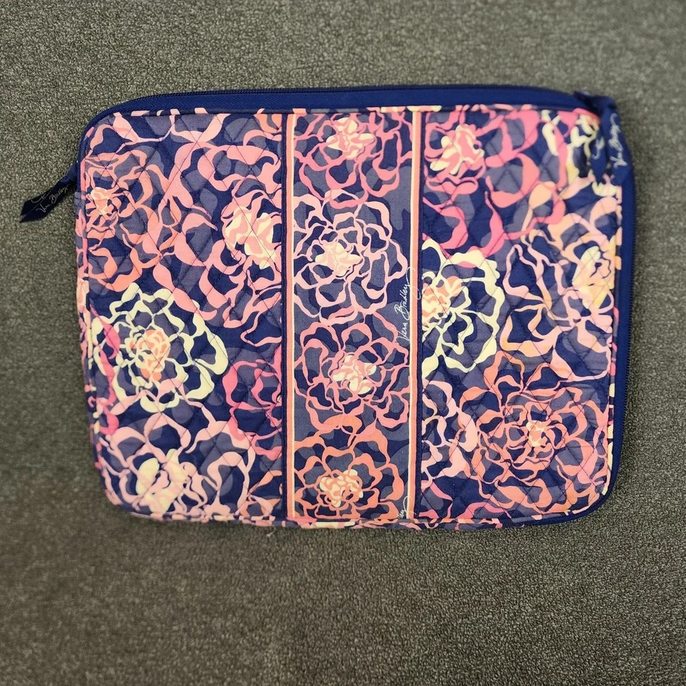 Vera Bradley Laptop Tablet Sleeve Zip Close Quilted Floral‎ Pink Navy